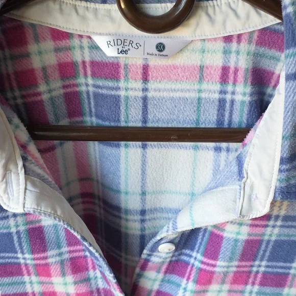 Lee Women's Plaid Button-Down Shirt in Pink and Blue - Picture 2 of 3